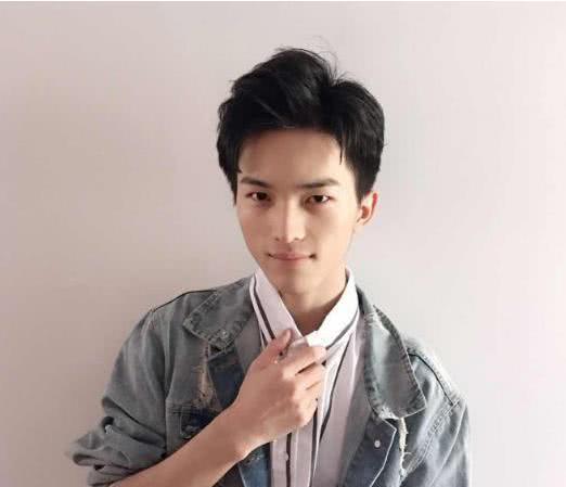 李明德吃瓜主播,揭秘娱乐圈幕后故事