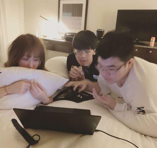 吃瓜直播间aom,带你走进网红背后的故事