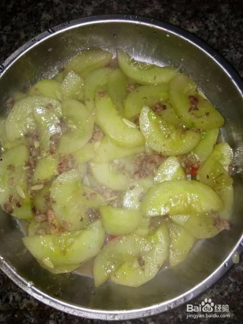 旧瓜怎么炒着吃,家常美味新体验